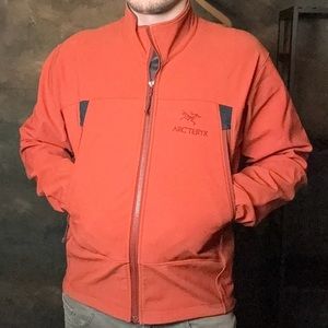Rust colored great condition fall/ Winter mid-layer jacket